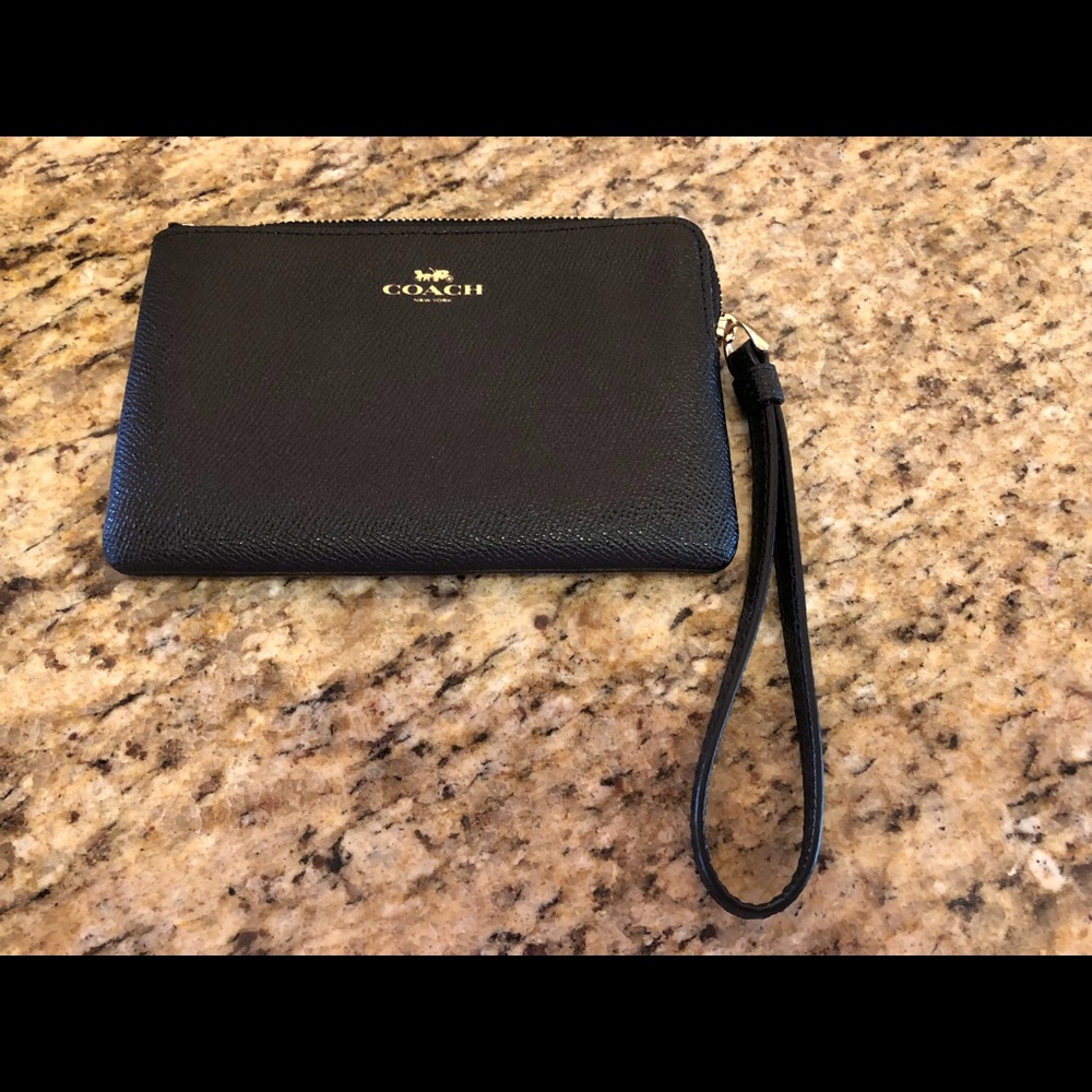 coach corner zip wristlet